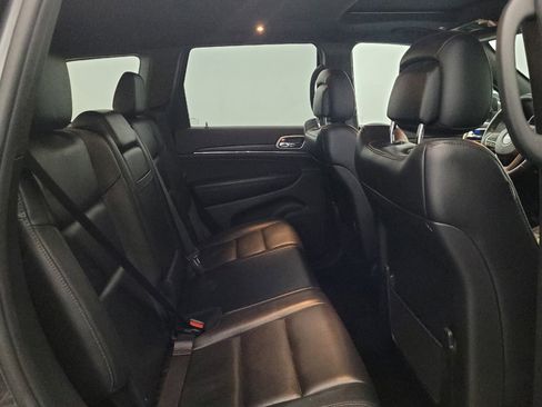 Used 2019 Jeep Grand Cherokee Limited AWD/4WD image 19