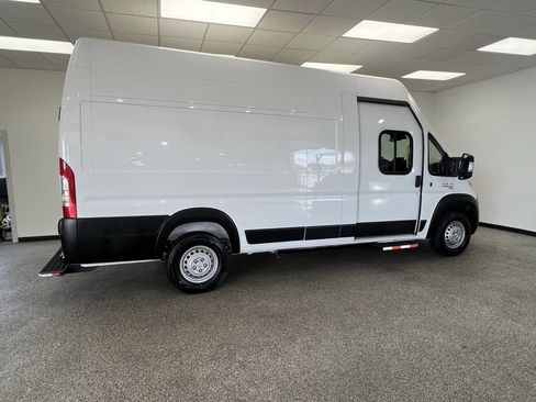 Used 2024 RAM ProMaster 3500 w/ Delivery Van Package image 24