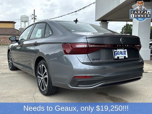Used 2025 Volkswagen Jetta Sport FWD image 9