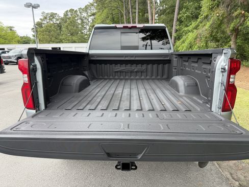 Used 2024 Chevrolet Silverado 2500 ZR2 AWD/4WD image 4