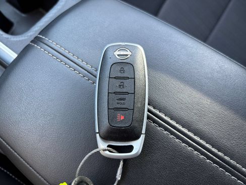 Used 2025 Nissan Sentra SV FWD image 17