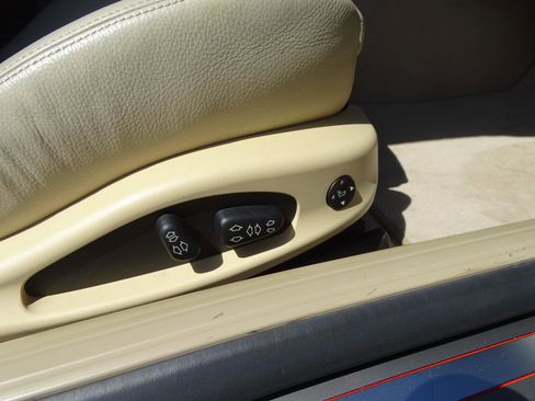 Used 2007 BMW 650i Convertible RWD image 14