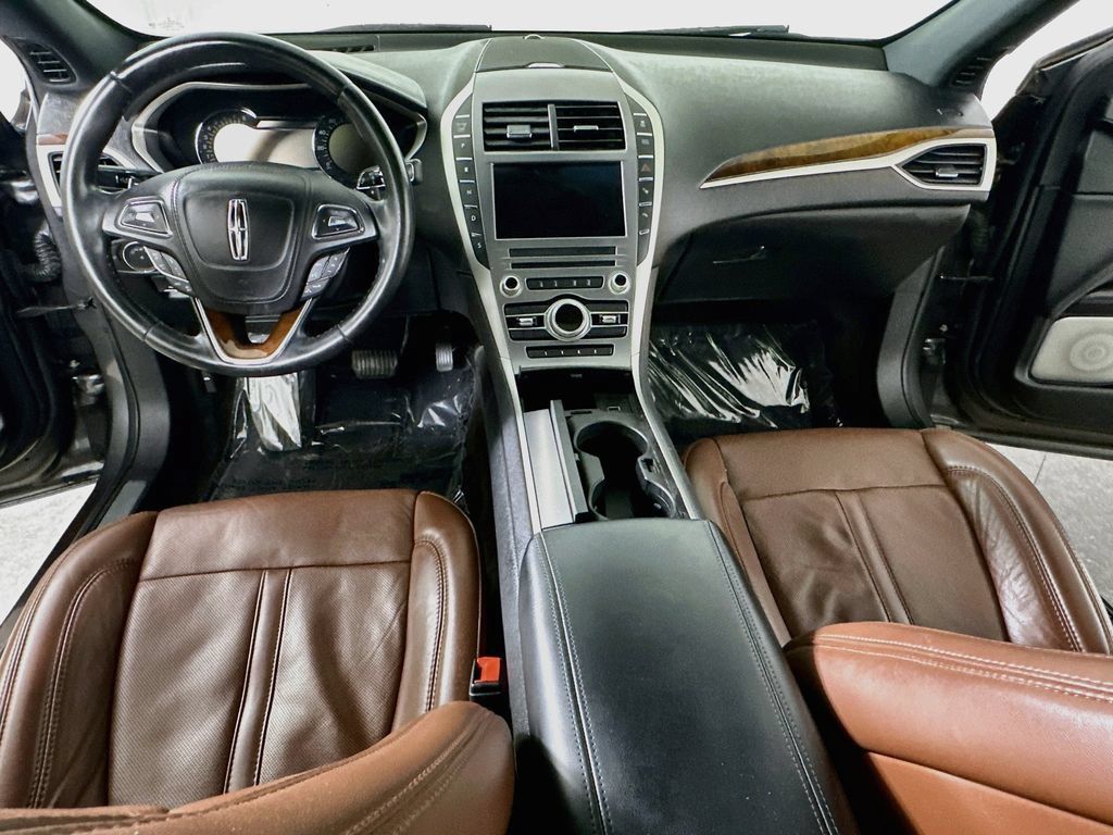 Used 2019 Lincoln MKZ Reserve w/ Luxury Package FWD image 18