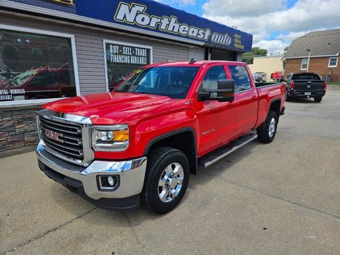 Used 2016 GMC Sierra 2500 SLE w/ SLE Preferred Package AWD/4WD image 2