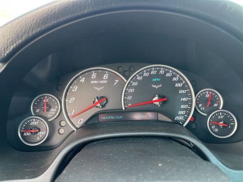 Used 2005 Chevrolet Corvette Coupe w/ Preferred Equipment Group image 31