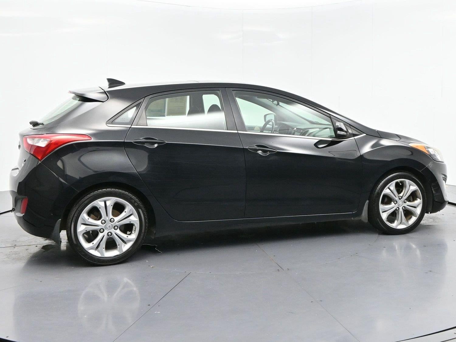 Used 2013 Hyundai Elantra GT w/ Style Pkg FWD image 7