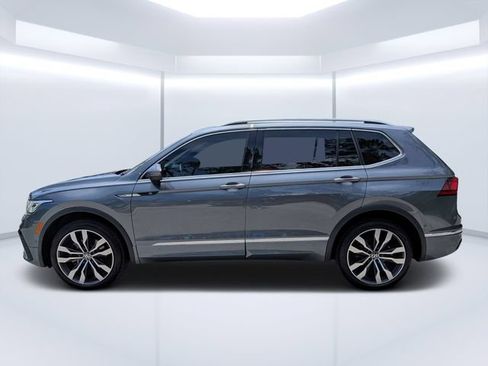 Used 2022 Volkswagen Tiguan SEL R-Line AWD/4WD image 6