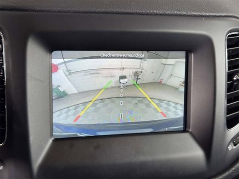 Used 2019 Jeep Compass Latitude w/ Cold Weather Group image 26