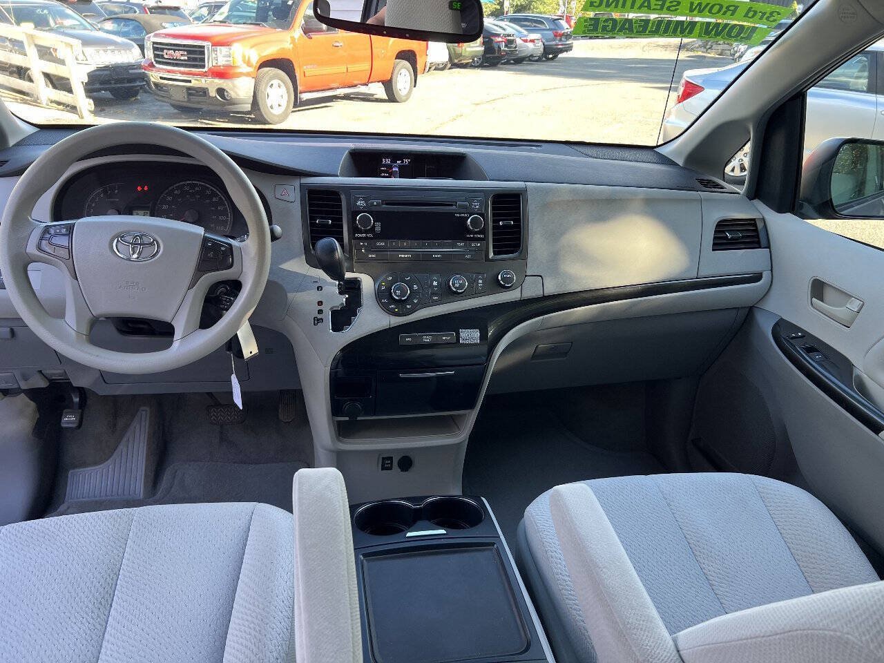 Used 2012 Toyota Sienna LE w/ Towing Pkg AWD/4WD image 18