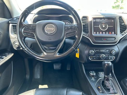 Used 2020 Jeep Cherokee Trailhawk AWD/4WD image 13