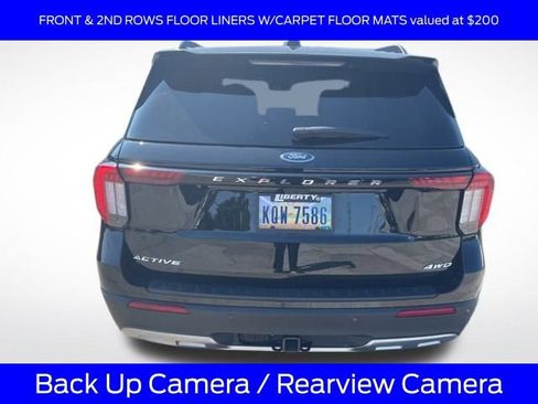 Used 2025 Ford Explorer Active w/ Active Comfort Package image 5