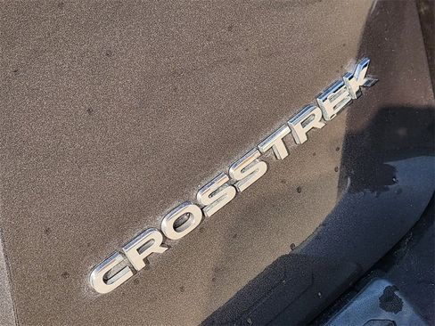 Used 2018 Subaru Crosstrek 2.0i Premium image 11