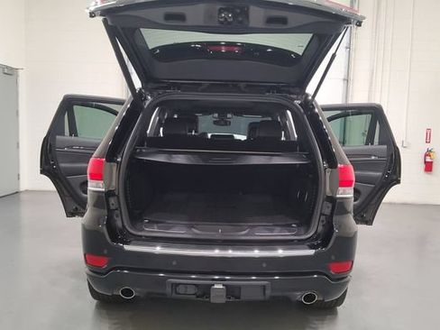 Used 2020 Jeep Grand Cherokee Overland AWD/4WD image 13