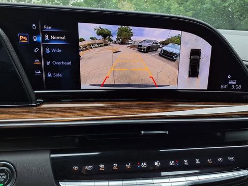 Used 2024 Cadillac Escalade ESV Luxury RWD image 26