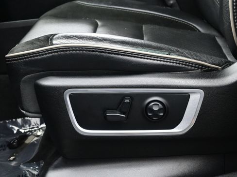 Used 2020 RAM 1500 Laramie AWD/4WD image 14