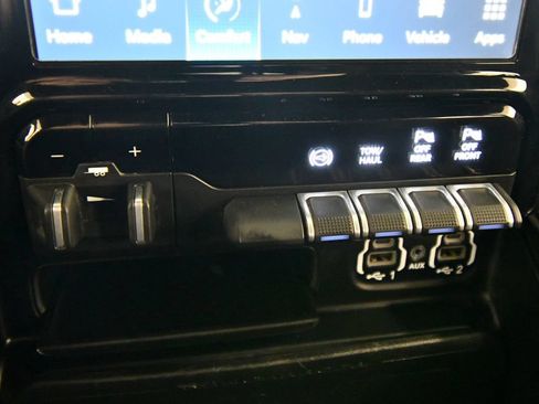 Used 2022 RAM 3500 Limited w/ Body Color Bumper Group AWD/4WD image 26