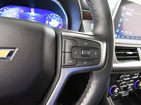 Used 2024 Chevrolet Suburban Premier image 22