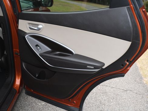 Used 2017 Hyundai Santa Fe Sport image 18