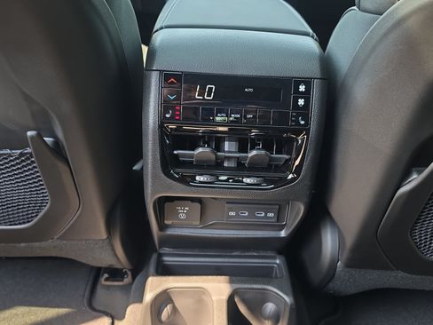 New 2026 Jeep Grand Cherokee L Limited AWD/4WD image 28