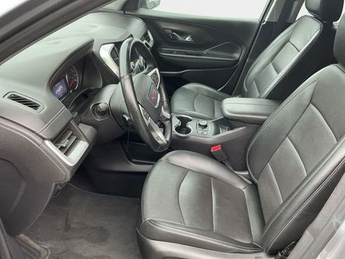 Used 2024 GMC Terrain SLT image 10