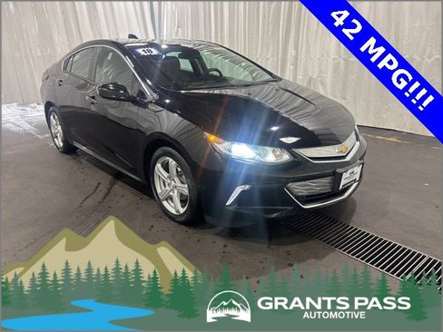 Used 2018 Chevrolet Volt LT image 1