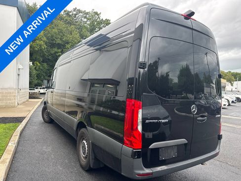Used 2025 Mercedes-Benz Sprinter 2500 image 3