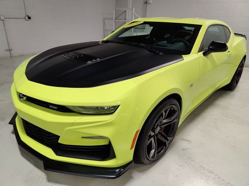 Used 2021 Chevrolet Camaro SS image 14