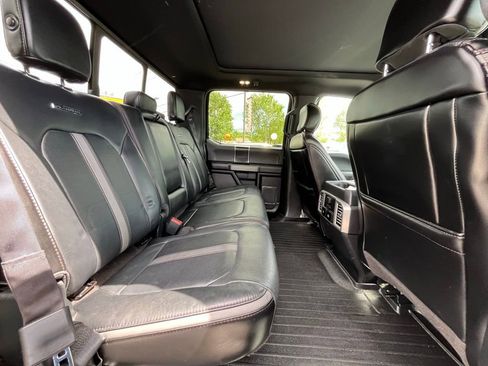 Used 2018 Ford F150 Platinum w/ Equipment Group 701A Luxury AWD/4WD image 23