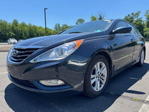 Used 2013 Hyundai Sonata GLS w/ Popular Equipment Pkg FWD image 2