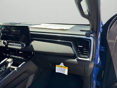 New 2025 GMC Canyon Elevation w/ Convenience Package image 12