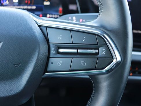 Used 2025 Chevrolet Equinox LT image 19