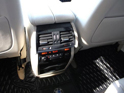 Used 2014 BMW X5 xDrive50i image 20