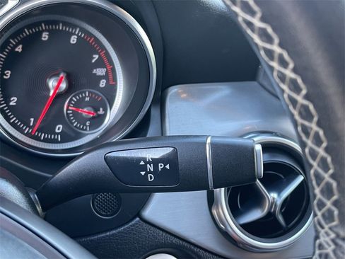 Used 2018 Mercedes-Benz GLA 250 4MATIC image 24