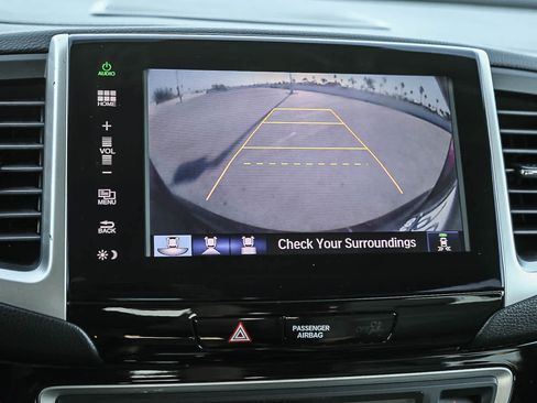 Used 2016 Honda Pilot Elite image 23