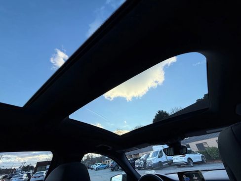 Used 2017 Mercedes-Benz GLA 250 4MATIC image 16