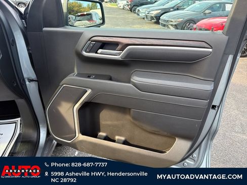 Used 2025 GMC Sierra 1500 SLT AWD/4WD image 31