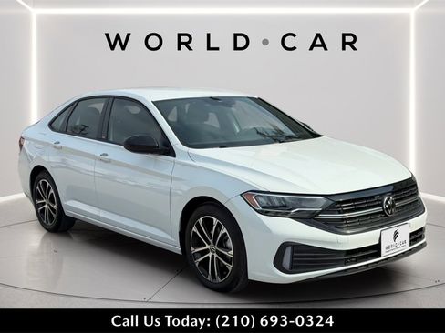 Used 2023 Volkswagen Jetta Sport image 1