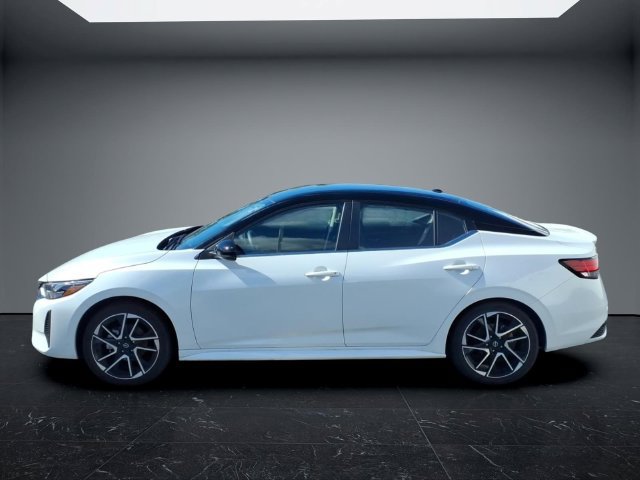 Certified 2025 Nissan Sentra SR FWD image 4