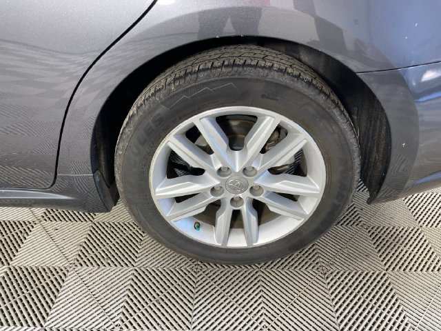 Used 2013 Toyota Avalon XLE Premium FWD image 12
