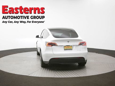 Used 2020 Tesla Model Y Long Range image 32