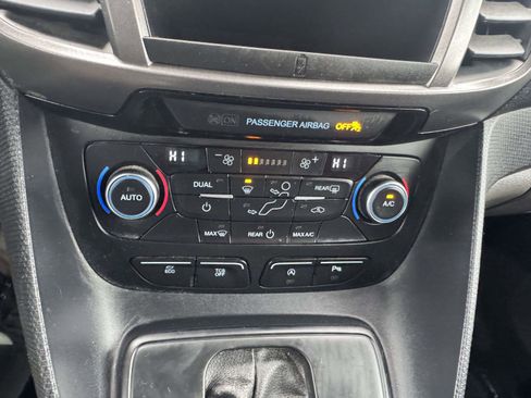 Used 2020 Ford Transit Connect XLT image 32
