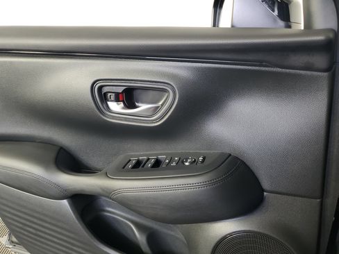 Certified 2023 Honda HR-V LX image 29