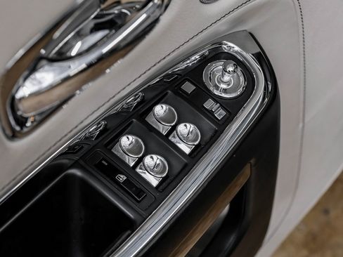 Used 2014 Rolls-Royce Ghost image 57