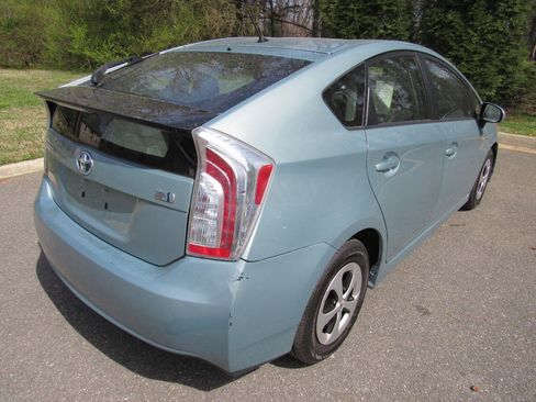 Used 2013 Toyota Prius Two image 6