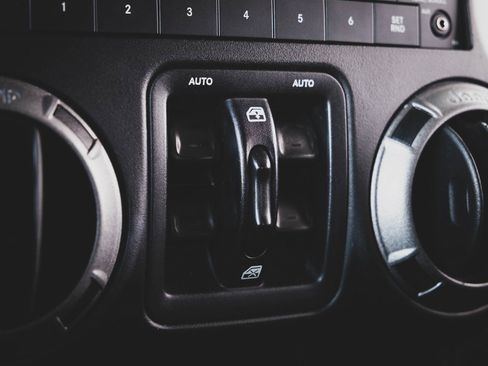 Used 2016 Jeep Wrangler Unlimited Sport w/ Quick Order Package 24S image 8