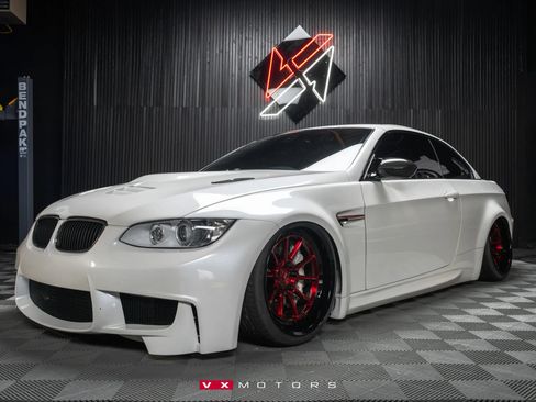 Used 2009 BMW 335i Convertible image 1