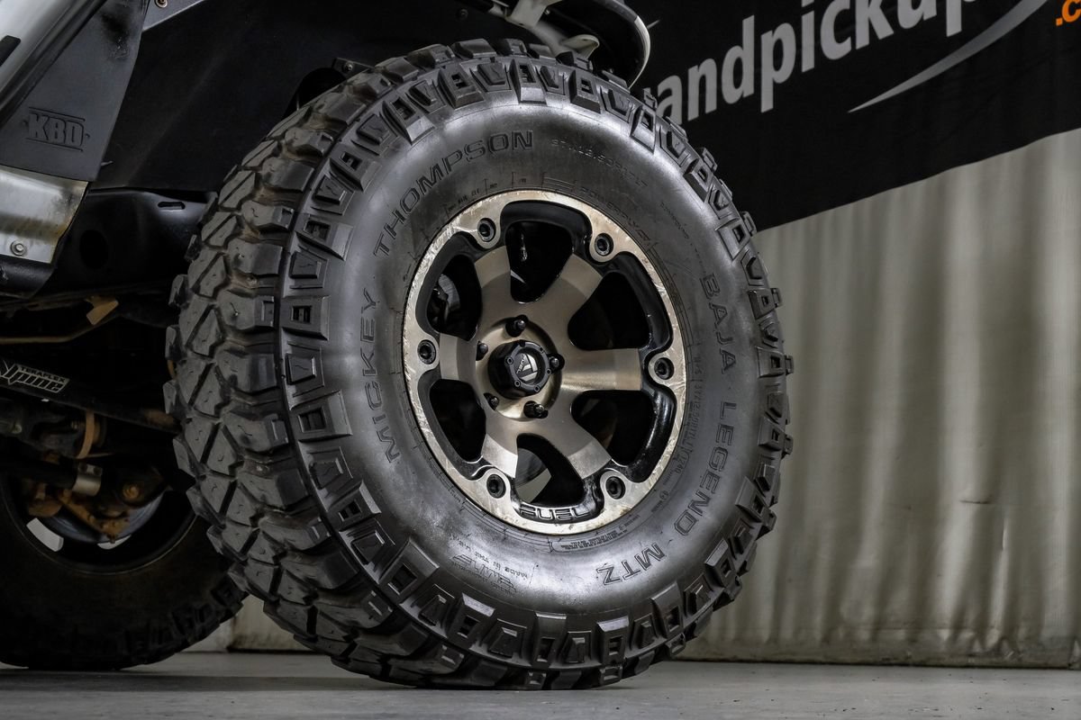 Used 2018 Jeep Wrangler Unlimited Sahara AWD/4WD image 50