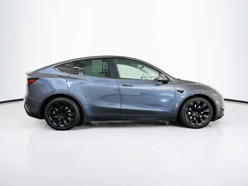 Used 2021 Tesla Model Y Long Range AWD/4WD image 10