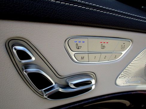 Used 2018 Mercedes-Benz S 560 4MATIC Sedan image 31