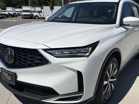 Certified 2025 Acura MDX w/ Technology Package AWD/4WD image 6